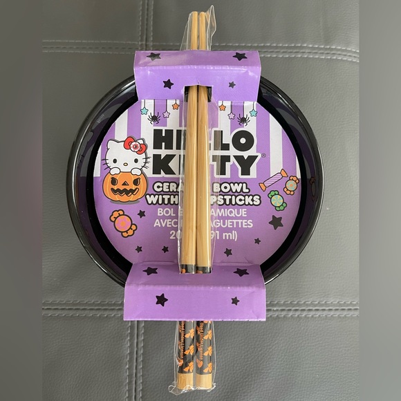 Hello Kitty Halloween Ramen Bowl - Picture 2 of 5